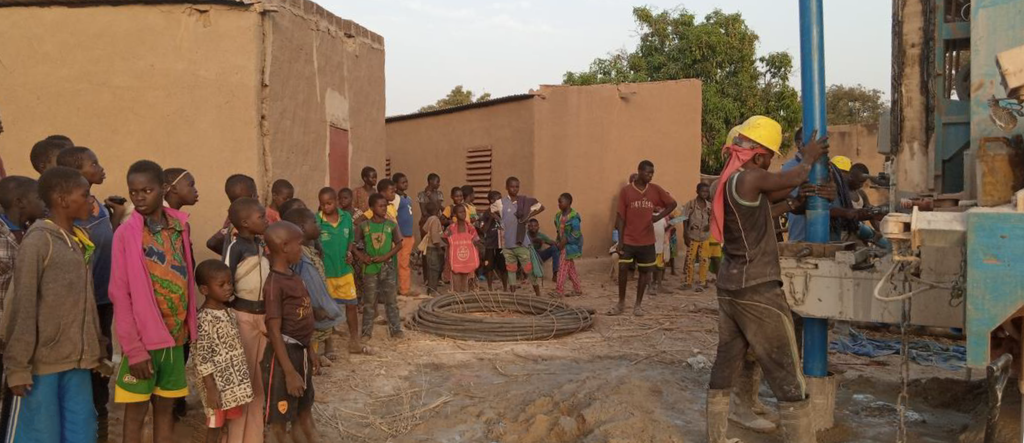 CONSTRUCCIÓN POZO corregido2 Burkina-Faso-pozo-alimentación